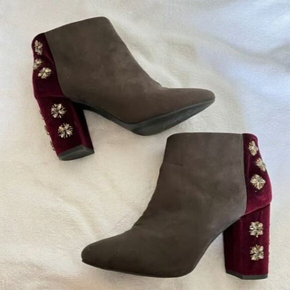 Anthropologie Farylrobin Suede Velvet Fawcett Booties Sz 8 - Picture 1 of 11